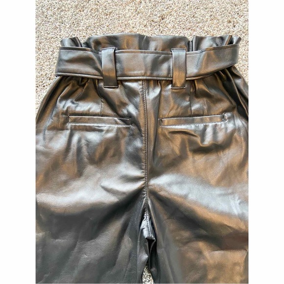 Express Super High Waisted Faux Leather Belted Ankle Pant Black NWT - Picture 5 of 7